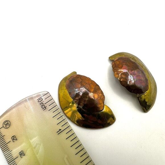 Brass modern artistic earrings - Picture 5 of 6